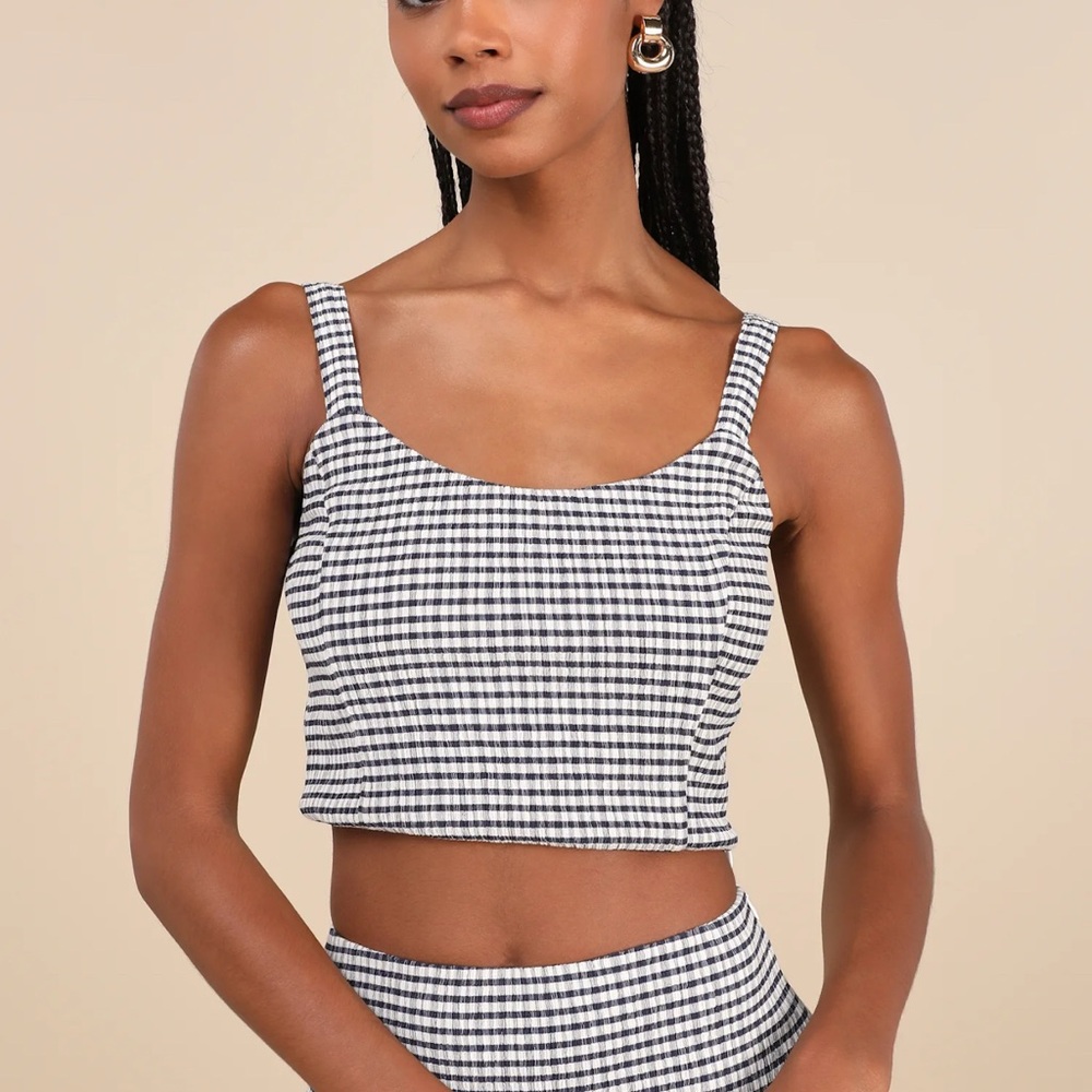 NWT Navy Blue Gingham Square Neck Cropped Tank Top - Medium